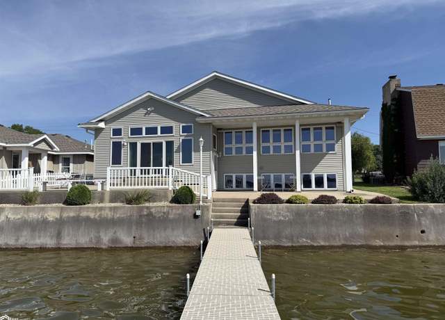 Property at 4641 N Shore Dr, Clear Lake, IA 50428, 3 beds, 2 baths