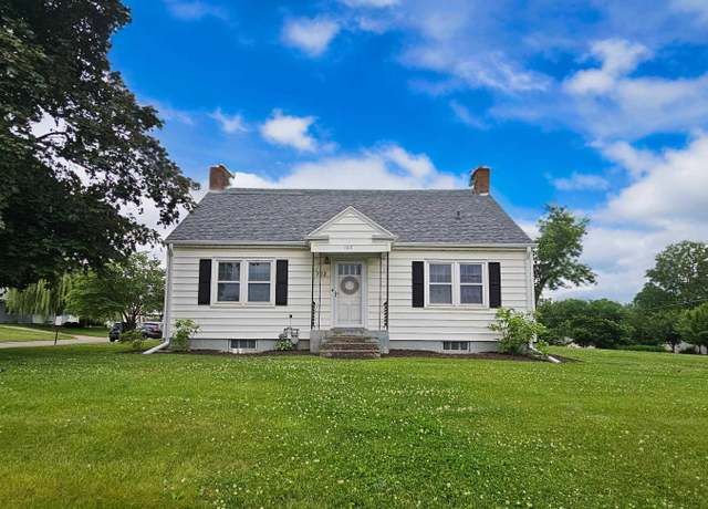 Property at 102 W South St, Marshalltown, IA 50158, 3 beds, 2 baths