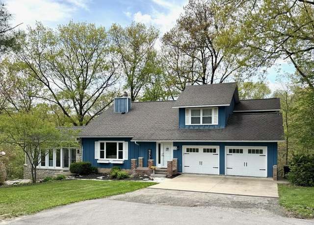 Property at 3015 Hickory Ln, Mount Pleasant, IA 52641, 3 beds, 2.5 baths