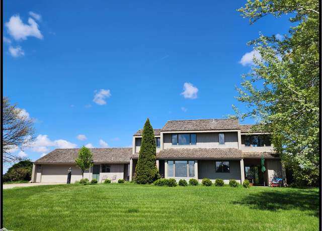 Property at 3107 Palm St, Atlantic, IA 50022, 3 beds, 2 baths