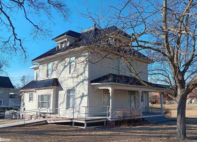 Property at 507 N Broadway St, Mount Pleasant, IA 52641, 3 beds, 2 baths