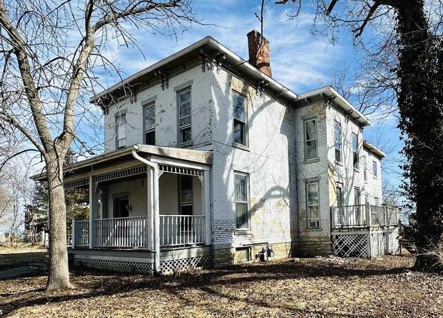 Property at 711 N 7th St, Keokuk, IA 52632, 4 beds, 2.5 baths
