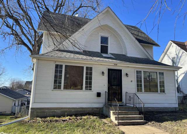 Property at 219 S Main St, Denison, IA 51442, 4 beds, 2 baths