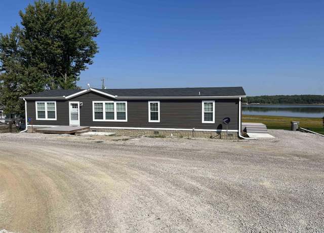Property at 112 Arrowhead Rd, Melrose, IA 52569, 3 beds, 2 baths