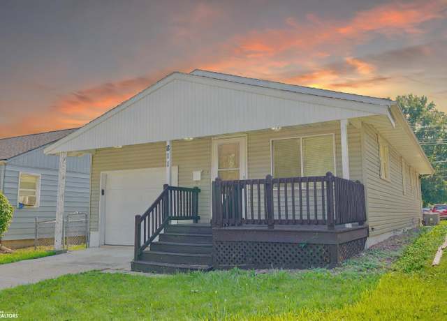 Property at 811 Curran St, Burlington, IA 52601, 3 beds, 1 bath