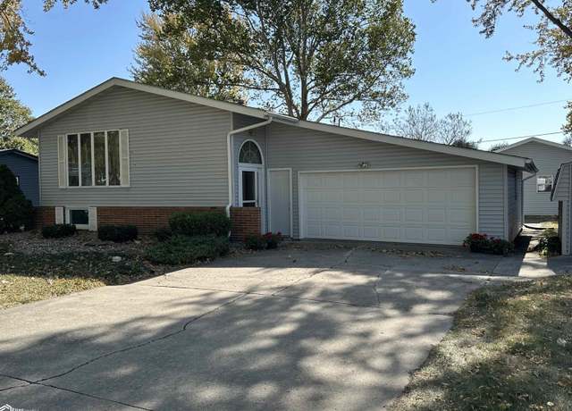 Property at 1406 SW 2nd St, Eagle Grove, IA 50533, 4 beds, 2 baths