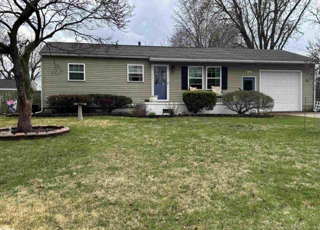 Property at 404 E Fillmore Ave, Fairfield, IA 52556, 3 beds, 2 baths