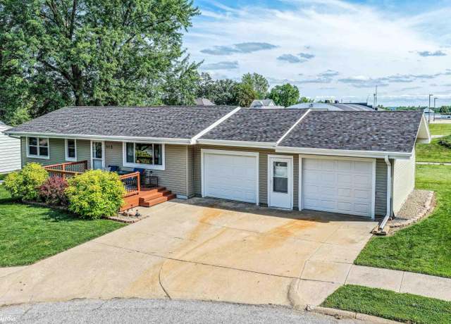 Property at 915 Maplecrest Dr, Harlan, IA 51537, 3 beds, 2.5 baths