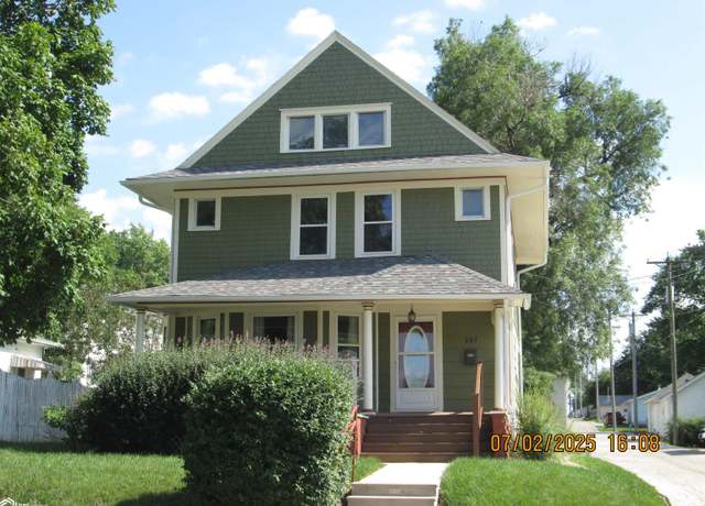 Property at 207 E 5th St, Atlantic, IA 50022, 3 beds, 2 baths