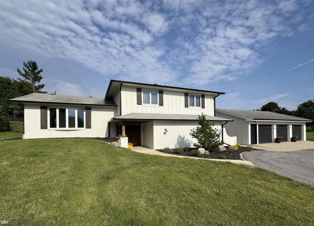 Property at 1688 Summit Lake Ave, Creston, IA 50801, 4 beds, 3 baths