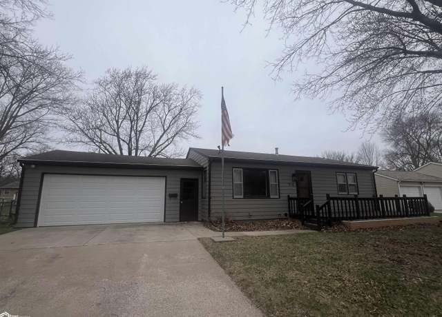 Property at 710 8th St. St S, Humboldt, IA 50548, 3 beds, 2 baths
