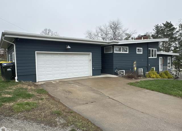 Property at 1204 Ashley Dr, Iowa City, IA 52246, 4 beds, 2 baths