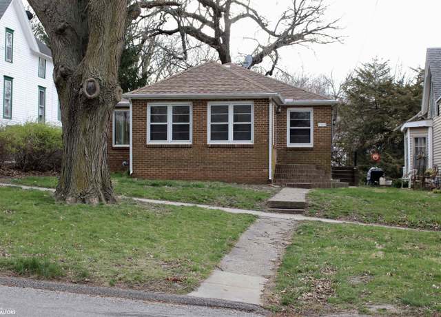 Property at 1303 Chestnut St, Atlantic, IA 50022, 2 beds, 2 baths