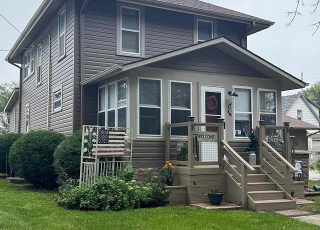 Property at 107 10th St N, Humboldt, IA 50548, 4 beds, 3 baths