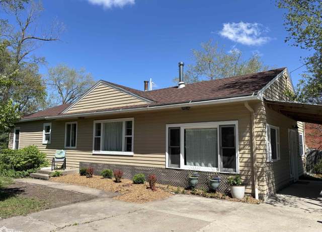 Property at 601 W Carpenter Ave, Fairfield, IA 52556, 3 beds, 2 baths