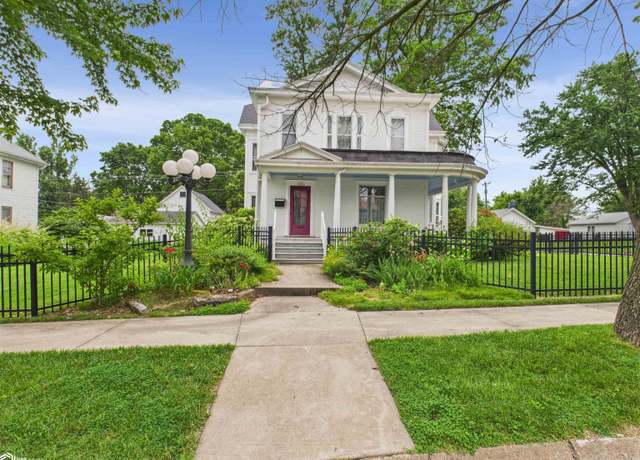 Property at 1028 Franklin St, Keokuk, IA 52632, 3 beds, 2.5 baths