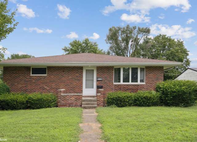 Property at 202 N Pine St, New London, IA 52645, 2 beds, 1.5 baths