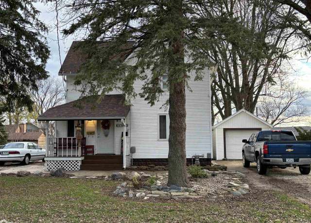 Property at 610 SW 3rd St, Eagle Grove, IA 50533, 4 beds, 1 bath