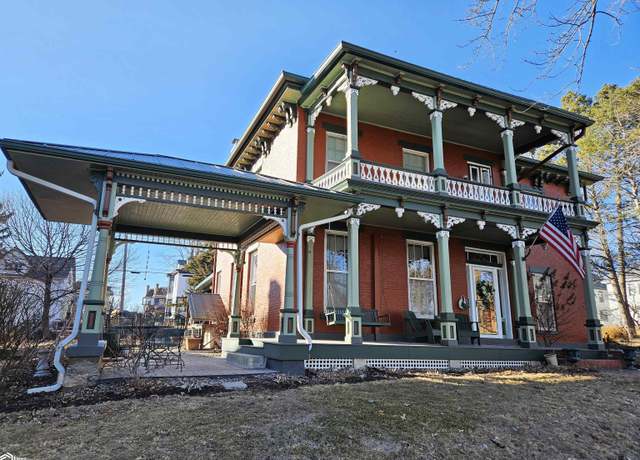 Property at 1015 N 5th St, Burlington, IA 52601, 4 beds, 3 baths