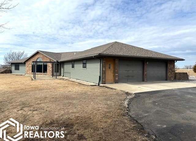 Property at 2204 River Rd, Algona, IA 50511, 4 beds, 2 baths