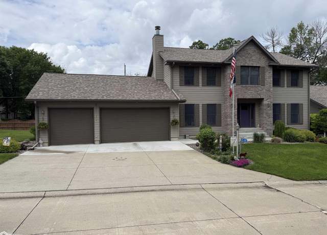 Property at 15345 Bayside Ct, Clear Lake, IA 50428, 5 beds, 3.5 baths