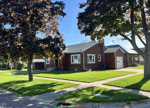 Property at 605 20th St, Fort Madison, IA 52627, 2 beds, 2 baths