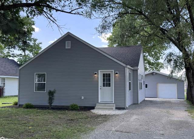 Property at 106 S 17th St, Fairfield, IA 52556, 2 beds, 1 bath