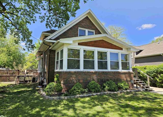 Property at 1201 S Starr Ave, Burlington, IA 52601, 3 beds, 2 baths