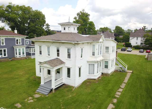 Property at 1126 Broad St, Grinnell, IA 50112