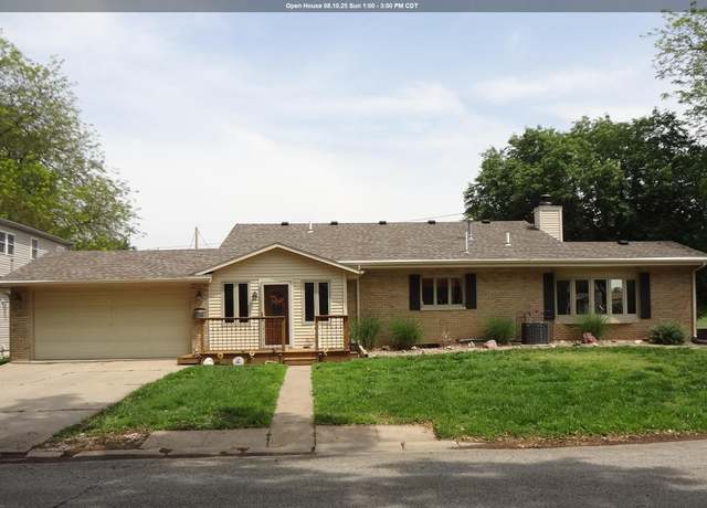 Property at 301 Park Ave, Shenandoah, IA 51601, 3 beds, 2.5 baths
