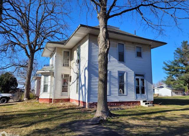 Property at 202 N West St, Sigourney, IA 52591, 4 beds, 2 baths