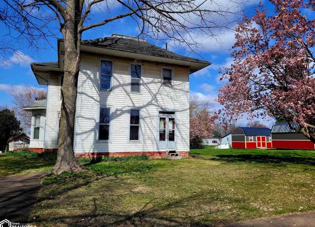 Property at 202 N West St, Sigourney, IA 52591, 4 beds, 2 baths