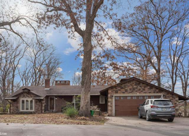 Property at 1012 Westwood Dr, Mount Pleasant, IA 52641, 4 beds, 2.5 baths