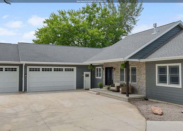 Property at 21 Timberlane Dr, Clear Lake, IA 50428, 5 beds, 4.5 baths