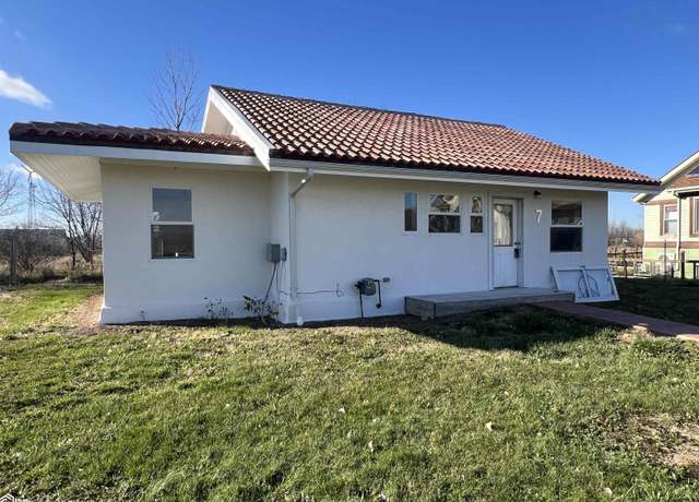 Property at 2151 185th St #7, Fairfield, IA 52556, 1 bed, 1 bath