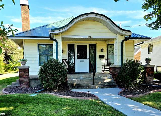 Property at 2224 Sunnyside Ave, Burlington, IA 52601, 2 beds, 2 baths