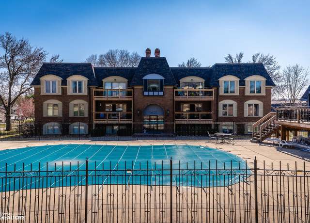 Property at 1420 20th St #7, West Des Moines, IA 50265, 2 beds, 2 baths