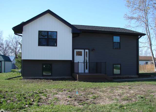 Property at 910 W Hill Ave. Ave, Mount Pleasant, IA 52641, 5 beds, 2 baths