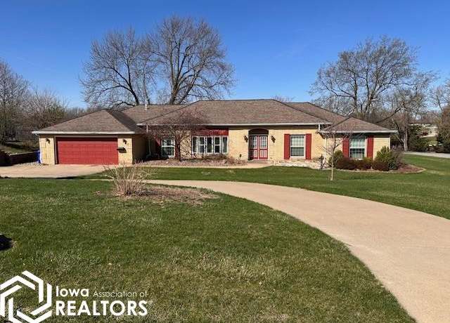 Property at 7 Cedar Croft, Ottumwa, IA 52501, 3 beds, 2 baths