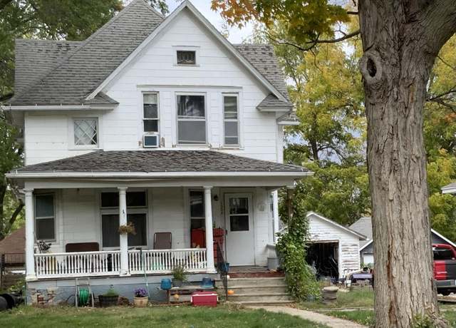 Property at 1008 Baldwin St, Harlan, IA 51537, 3 beds, 1.5 baths