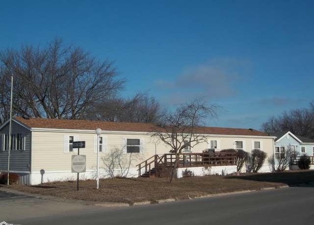 Property at 846 Quiet Harbor St, Creston, IA 50801, 3 beds, 2 baths