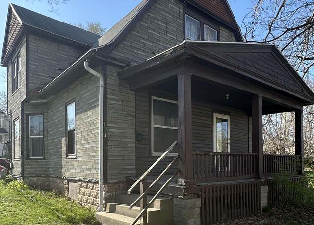 Property at 671 Higbee Ave, Burlington, IA 52601, 3 beds, 1 bath