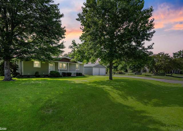 Property at 1708 Robertson Dr, Marshalltown, IA 50158, 3 beds, 2 baths