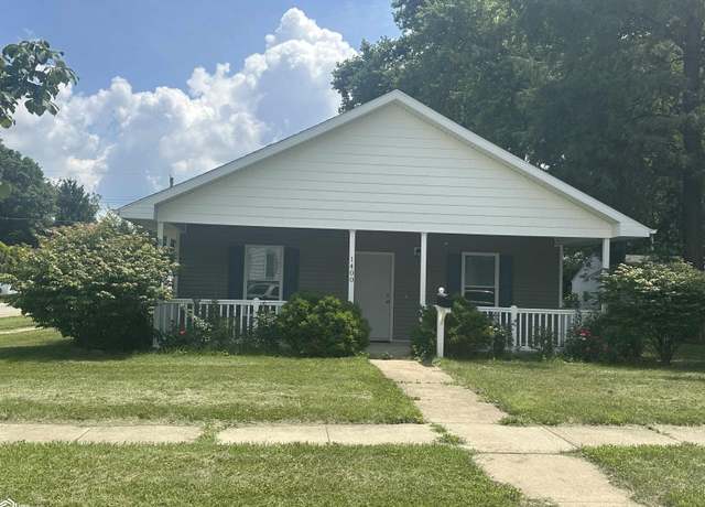 Property at 1400 S 13th St, Burlington, IA 52601, 3 beds, 1 bath