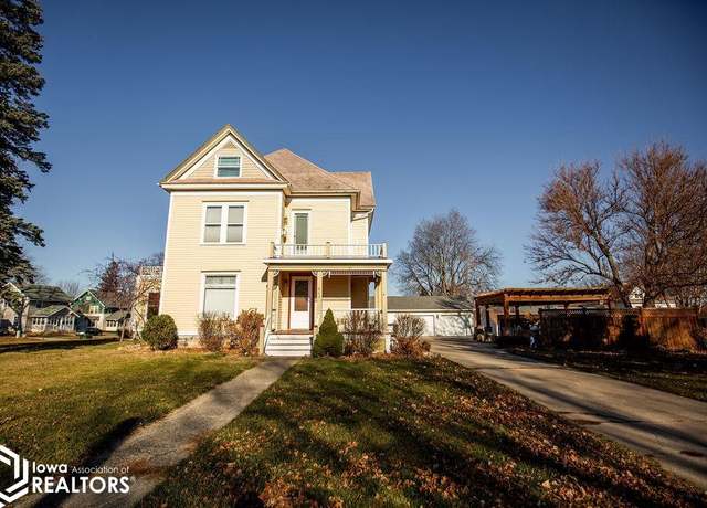 Property at 605 E Mcgregor St, Algona, IA 50511, 5 beds, 2.5 baths