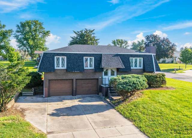 Property at 808 Henry Dr, Marshalltown, IA 50158, 3 beds, 2 baths
