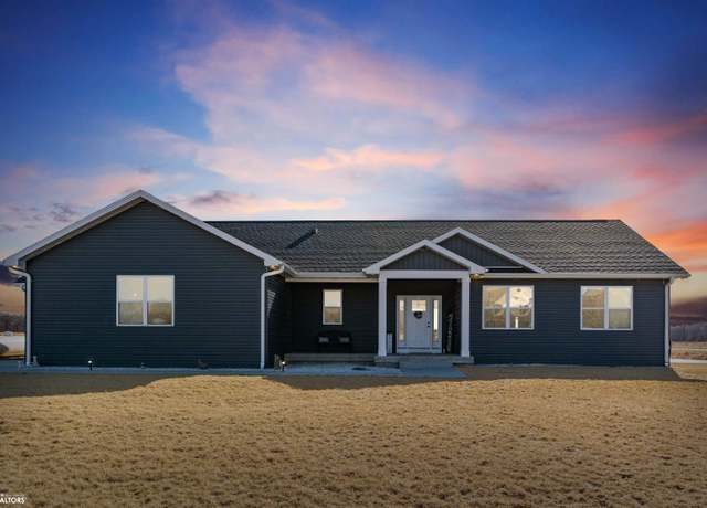 Property at 2787 Deer Valley Ln, Danville, IA 52623, 5 beds, 3.5 baths