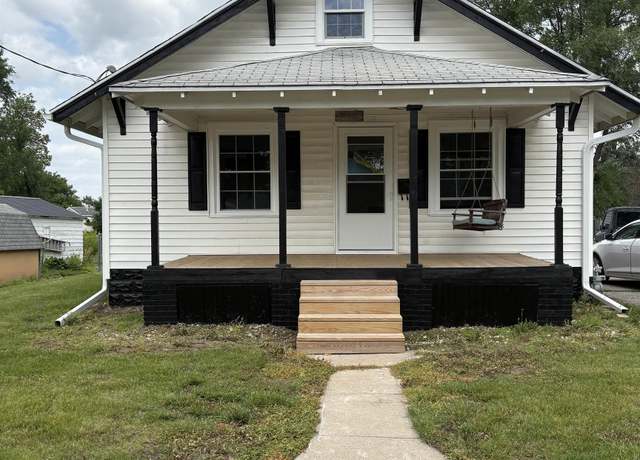 Property at 537 Burrhus St, Ottumwa, IA 52501, 3 beds, 1.5 baths