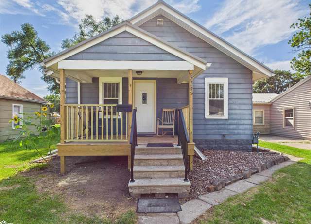 Property at 323 N Pocahontas St, Ottumwa, IA 52501, 3 beds, 1 bath
