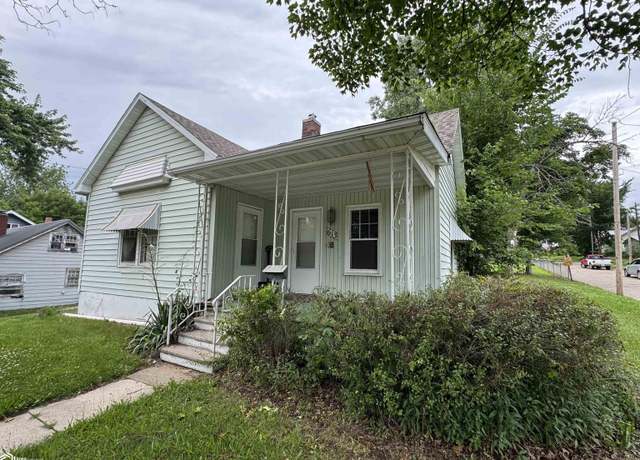 Property at 613 W Maple St, Centerville, IA 52544, 2 beds, 1 bath